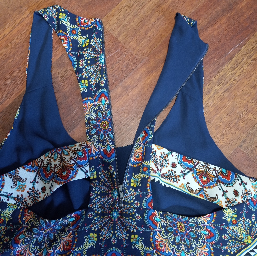 Floral Pattern Mini Dress - Picture 5 of 6